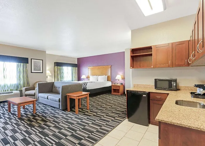 La Quinta By Wyndham Ada